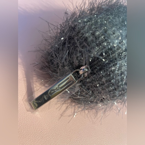 NEW MAC Holiday - Fireworked Like a Charm - Mini Lipstick Pouch with zipper - Picture 2 of 6